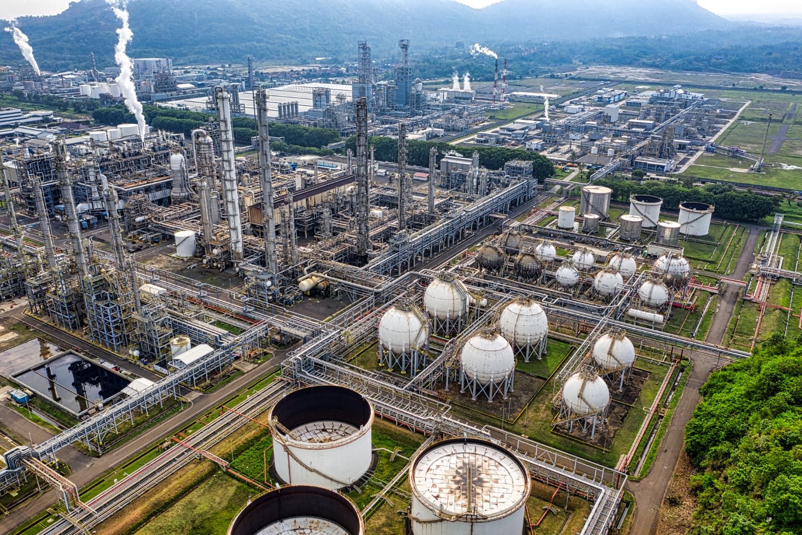 REFINARIA DE PETROLEO COMBUSTÍVEIS