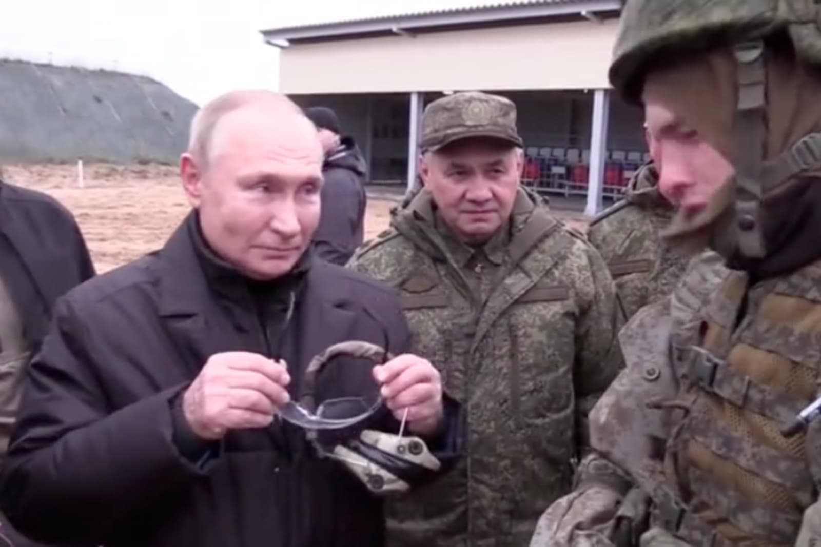 Putin visita tropas mobilizadas