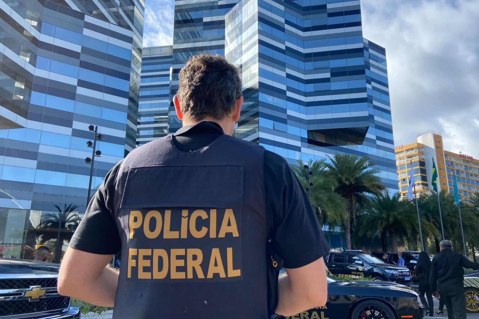 PF CUMPRE MANDADOS DE BUSCA E APREENSÃO