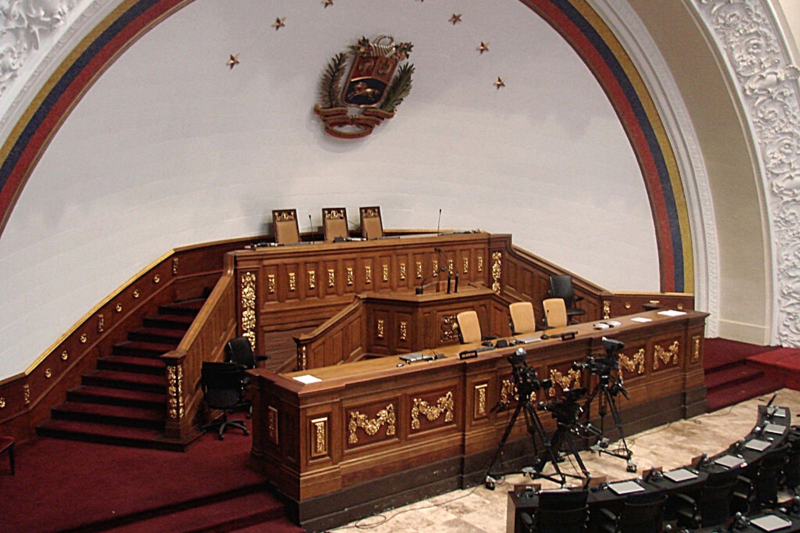 PALÁCIO LEGISLATIVO VENEZUELA – T1E1 NICOLÁS MADURO