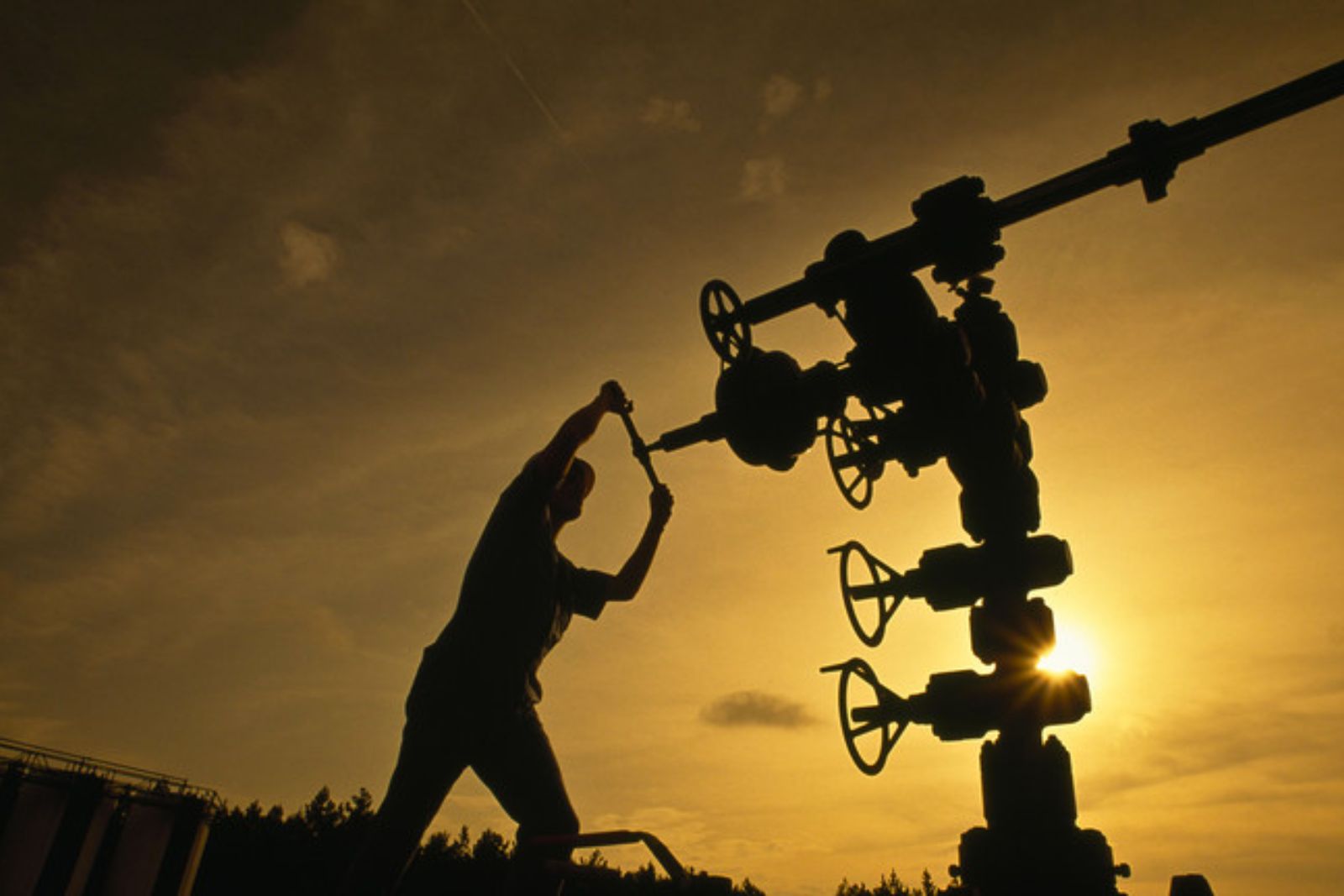 CHADE EXXONMOBIL
