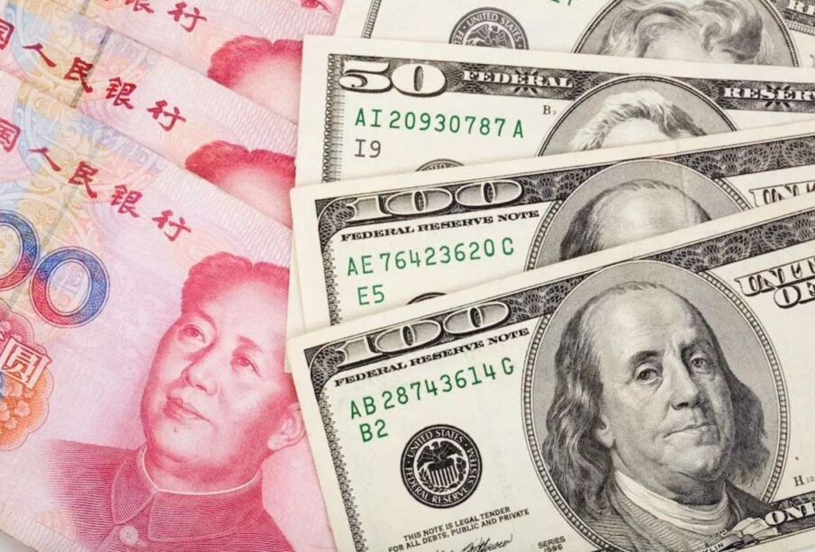 Yuan valoriza após venda de dólar por bancos da China 65 CHINA YUAN DÓLAR