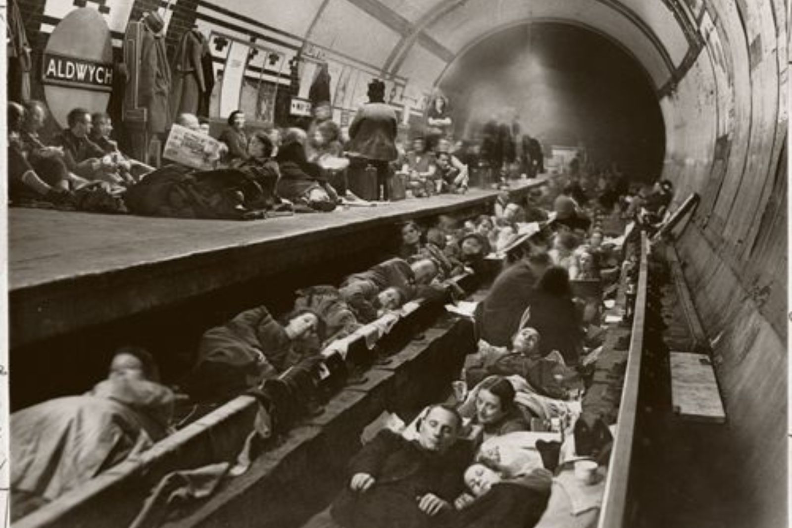 METRÔ BUNKERS