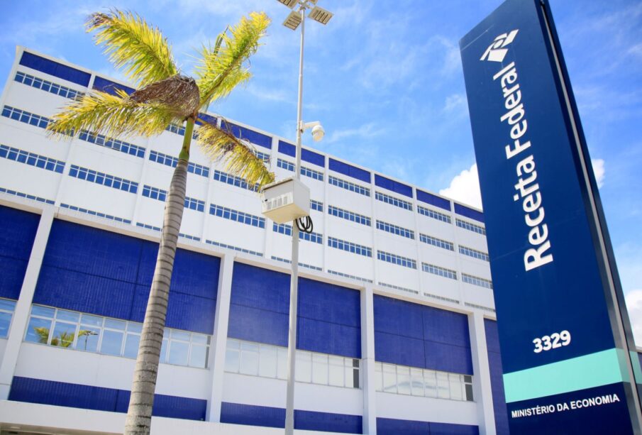 Greve de auditores fiscais causa acúmulo de mercadorias 65 RECEITA FEDERAL