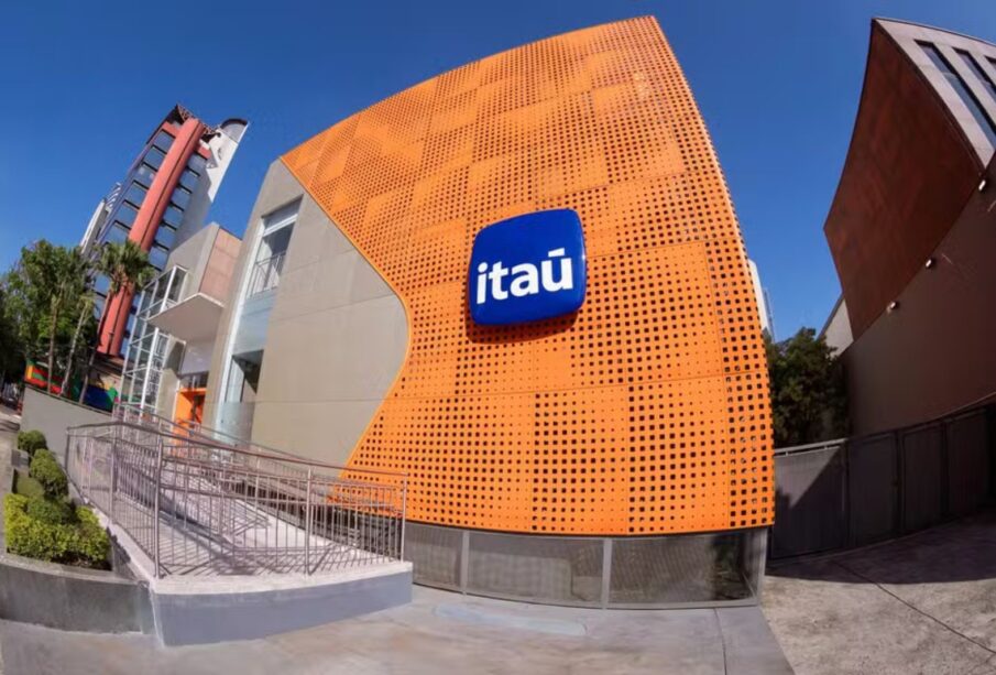 Banco Itaú demite cerca de mil funcionários 65 BANCO ITAÚ